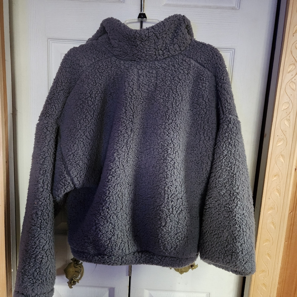 Hollister Charcoal Fleece Half-Zip Jacket - Picture 9 of 9